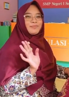 Ana Yulianti, S.Pd.